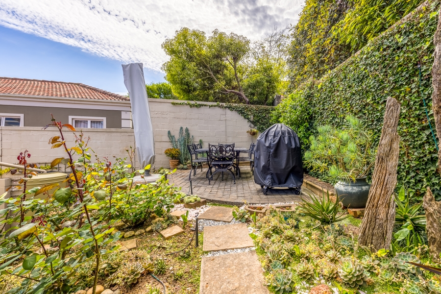 4 Bedroom Property for Sale in Van Riebeeckshof Western Cape